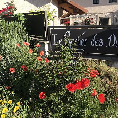 Le Rocher Des Ducs, Vue Sur Montagne, Abris Voitures Et Motos Le Glaizil Exteriör bild